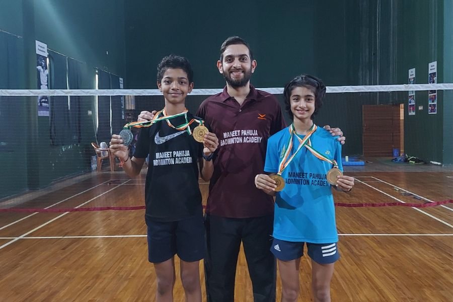 Surat’s Siona and Tanish win under 13 badminton title under the guidance of Badminton Coach Maneet Pahuja