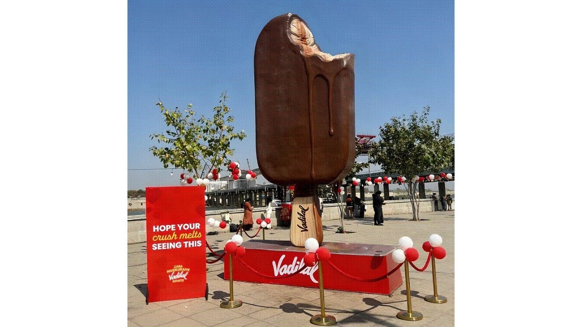 Melt Your Crush: Vadilal’s 17ft Melting Ice Cream Sparks Romance at Sabarmati Riverfront